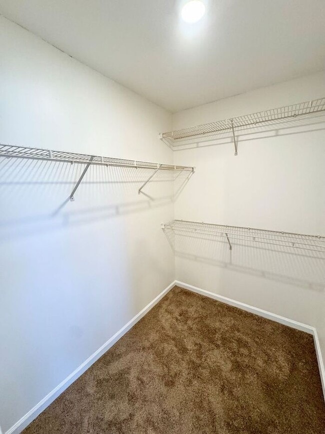 Building Photo - 2-bedroom Mathews Townhome