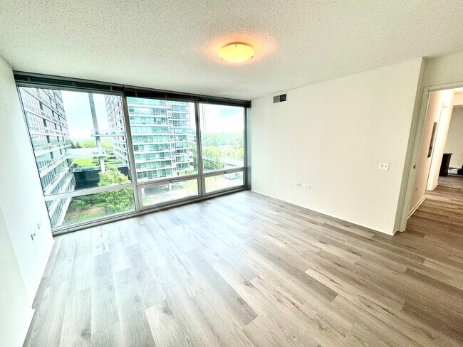 Building Photo - 9725 Woods Dr