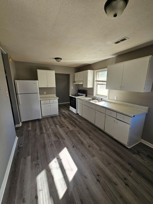 Building Photo - FOR RENT – 3 Bedroom Home in Wilmington, NC!