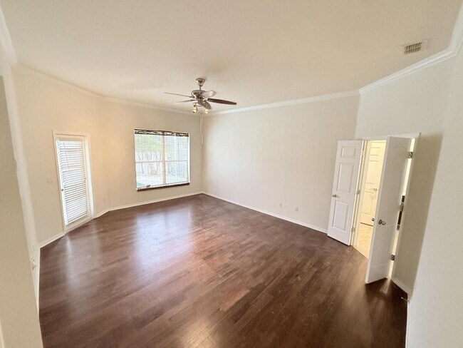 Building Photo - 8055 Glitter Ct