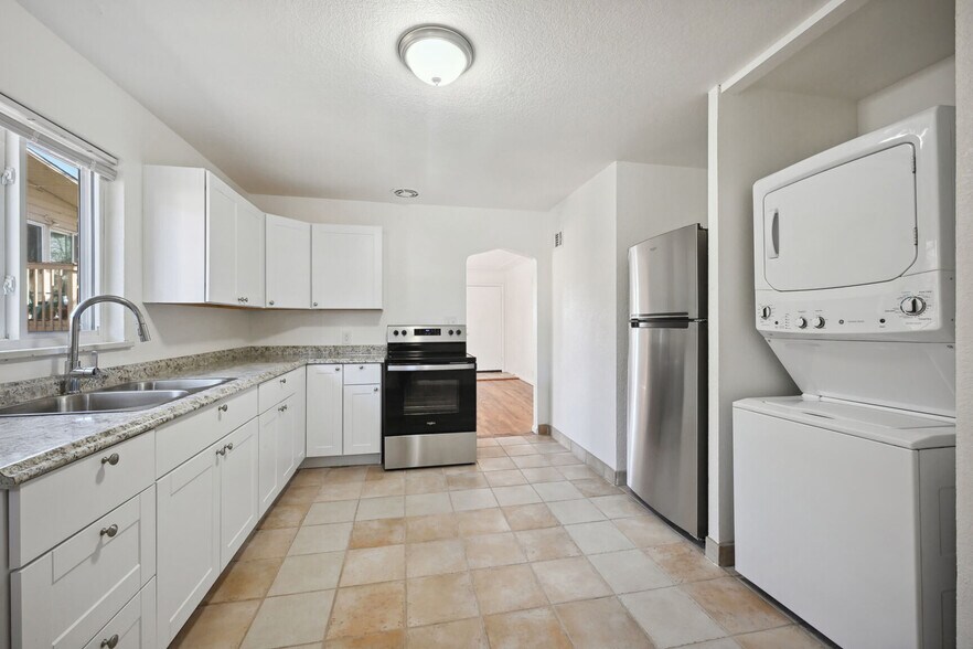 Kitchen - 1857 S Jackson St