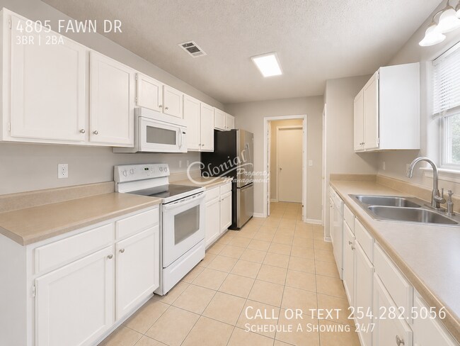 Building Photo - 4805 Fawn Dr