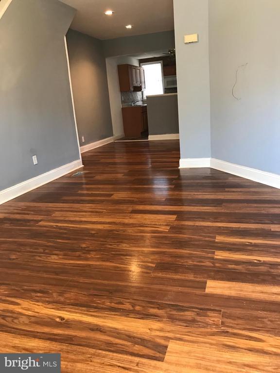 Building Photo - 5240 Sylvester St