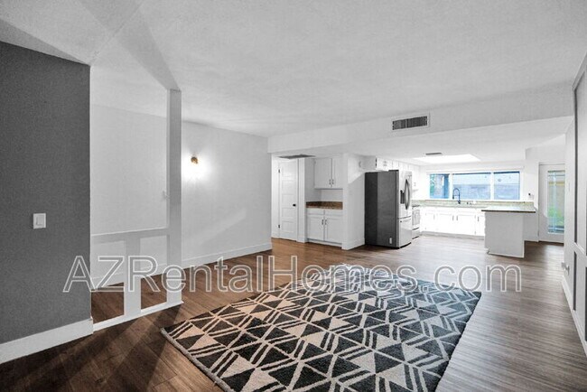 Building Photo - 2454 W Obispo Cir