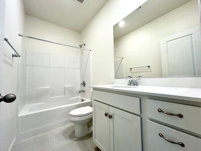 Building Photo - Brand new Townhome in Summerlin Grand Park Village