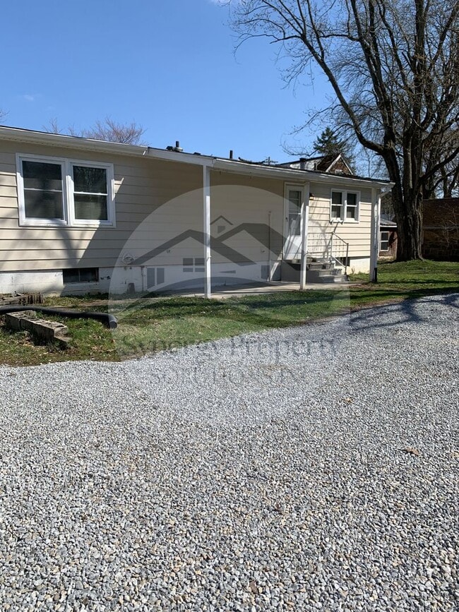 Building Photo - Ranch Home for Rent