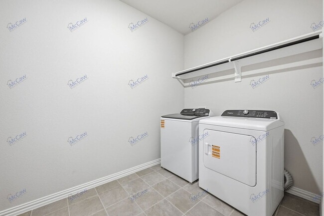 Building Photo - 2221 Dunbar Dr