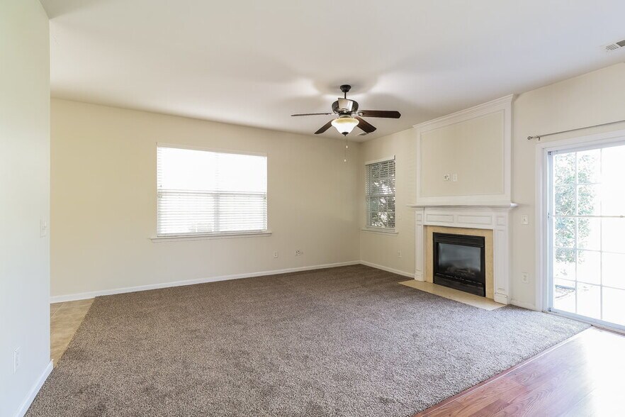 Building Photo - 9572 Turning Wheel Dr