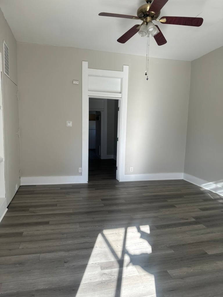 Building Photo - 294 W Clinton St