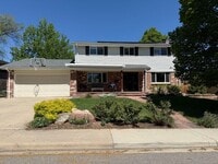 Building Photo - Beautifully Renovated Boulder Gem with Bac...
