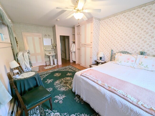 Building Photo - 1573 US-5