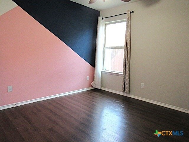 Building Photo - 613 Hobby Rd