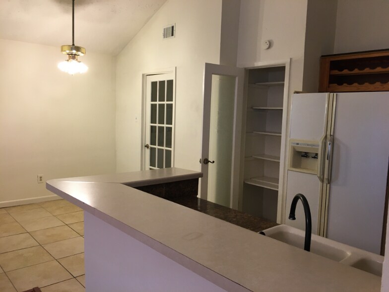 Building Photo - 12704 Hollandale Dr