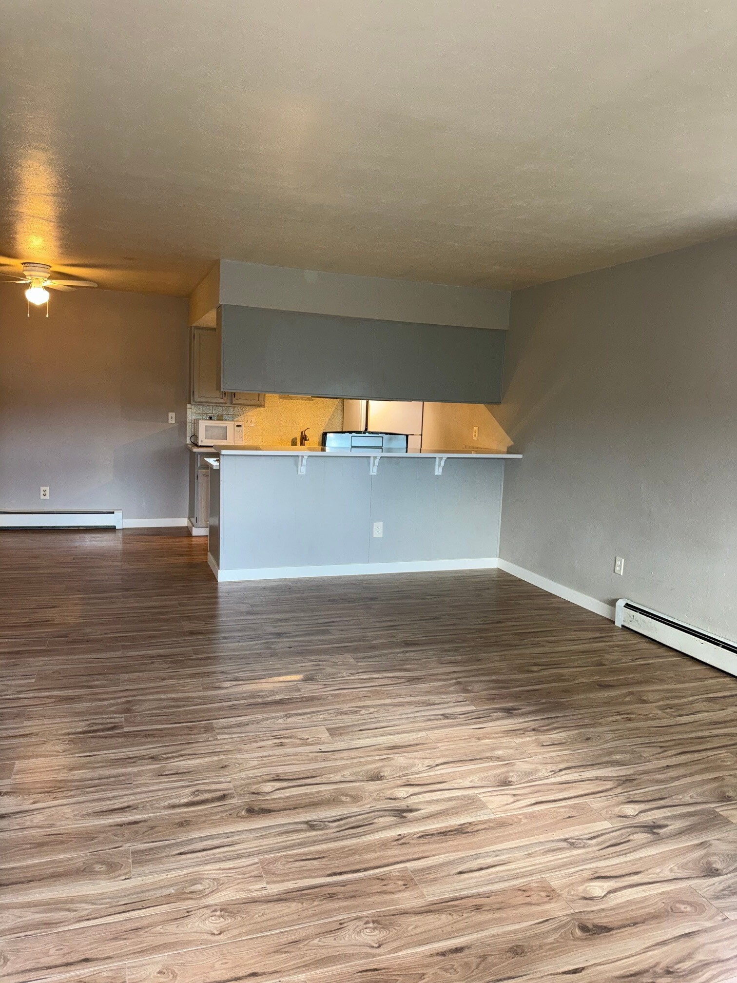 Building Photo - 645 Manhattan Pl