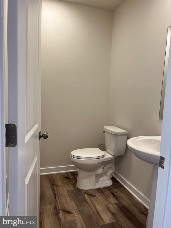 Building Photo - 37 E Front St