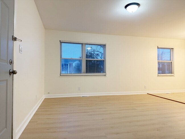 Building Photo - 607-609 Cypress St
