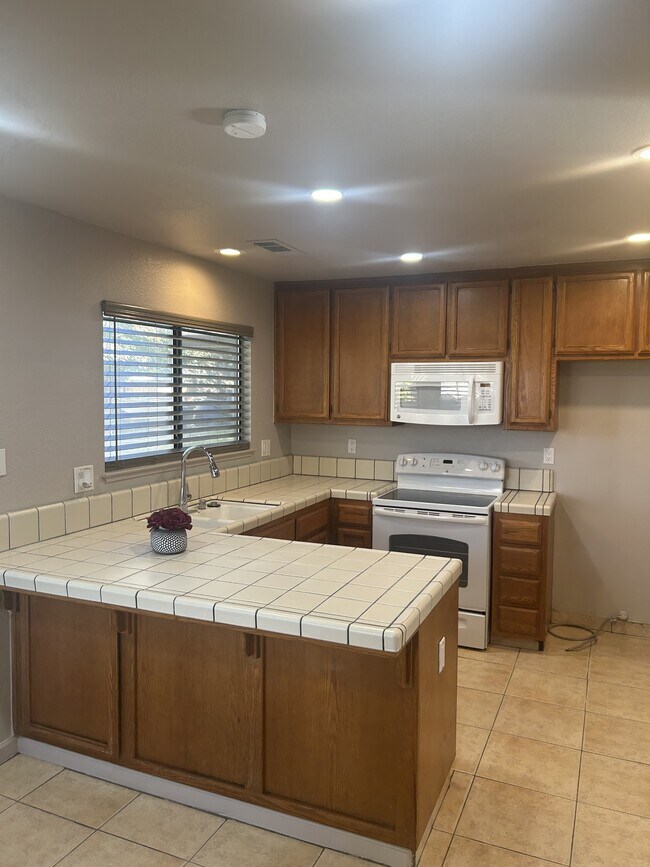 Building Photo - 1728 Colin Ln