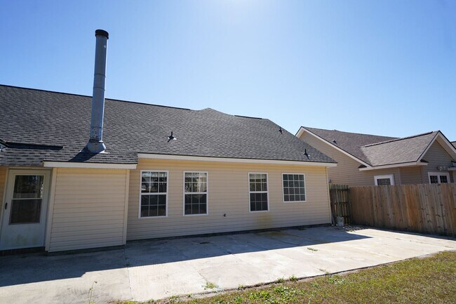 Building Photo - Available Soon!