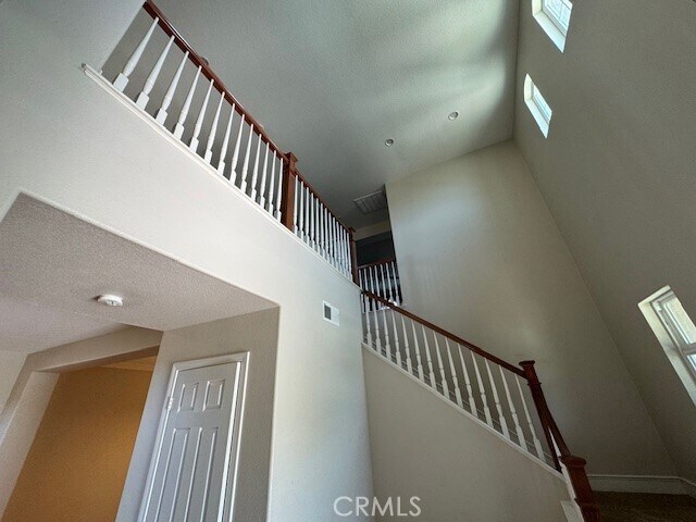 Building Photo - 16034 Skyridge Dr