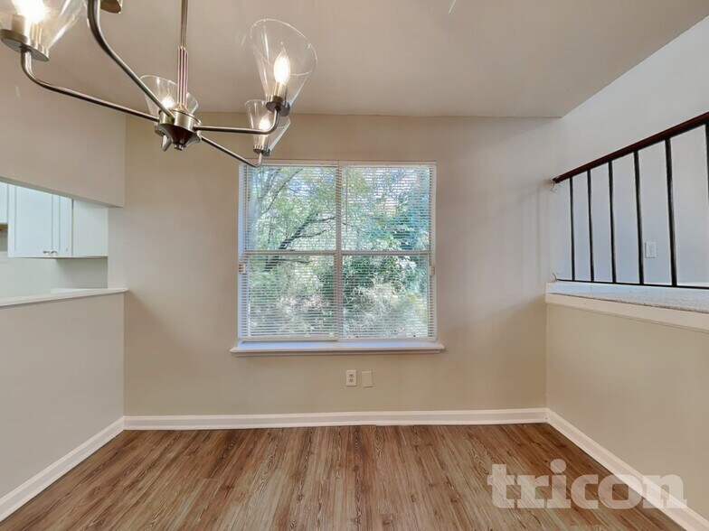 Building Photo - 2755 Wildflower Ln SW