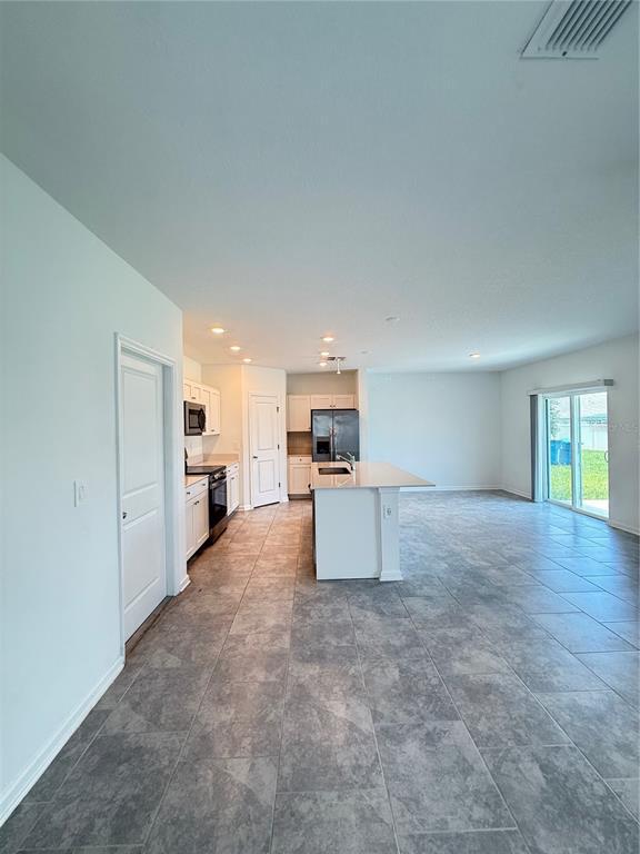 Building Photo - 425 Sandbar Ln