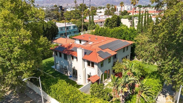 Building Photo - 11159 La Maida St