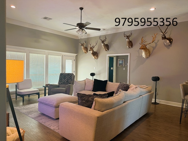 Building Photo - 1202 Brunswick Ct