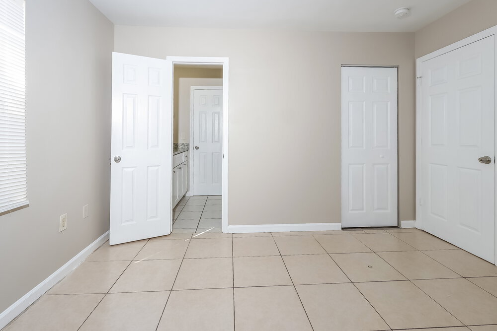 Building Photo - 1021 S L St