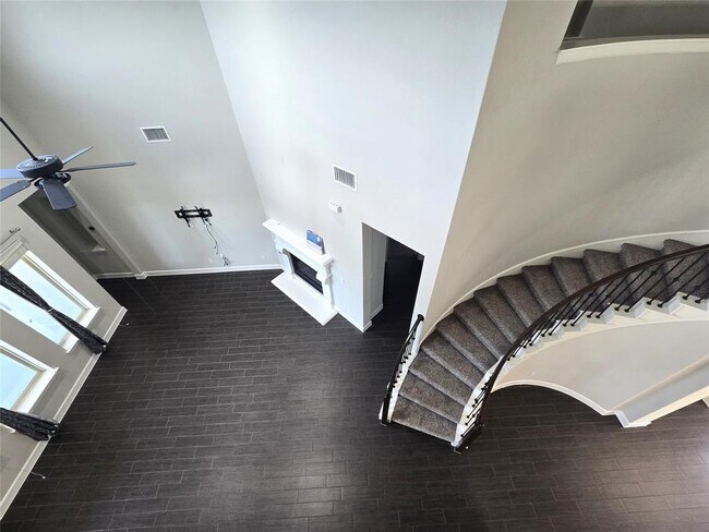 Building Photo - 340 Cross Timbers Dr