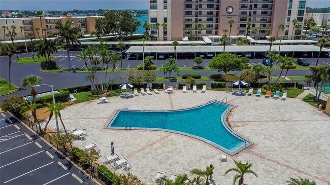 Building Photo - 7700 Sun Island Dr S
