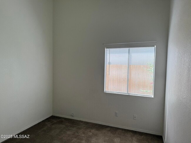 Building Photo - 4420 W Rockwood Dr