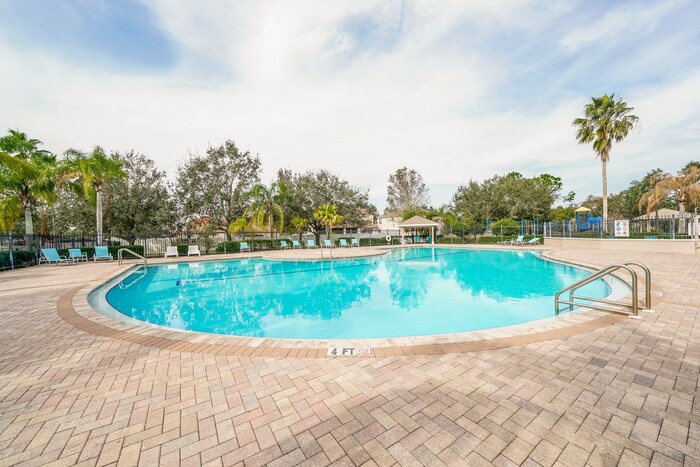 Building Photo - 11011 Silver Dancer Dr