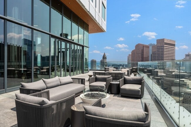 Building Photo - 110 New Sudbury St