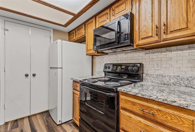 Building Photo - 925 Signal Ridge Pl