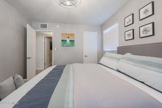 Building Photo - BEAUTIFUL Scottsdale Home