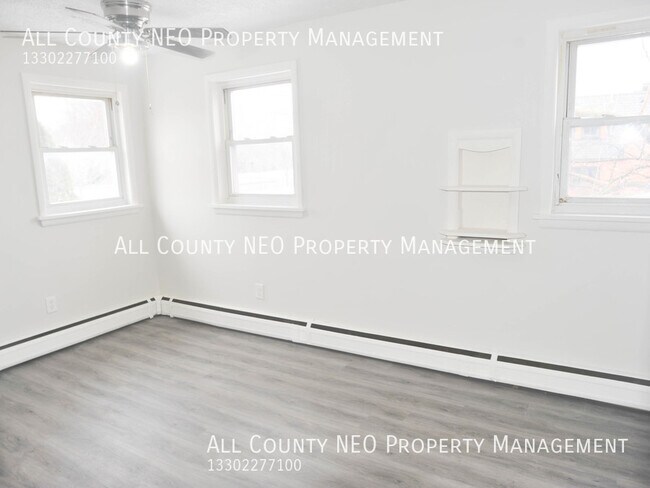 Building Photo - 2116 Market Ave N