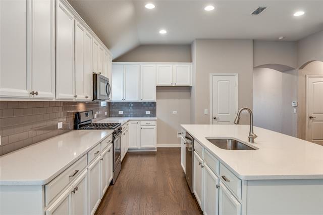 Building Photo - 3617 Roth Dr