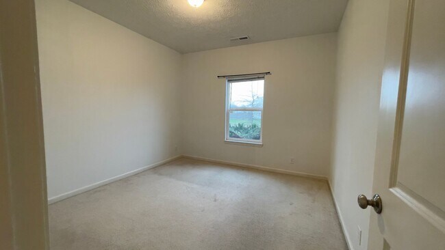 Building Photo - 3232 Huxley Dr