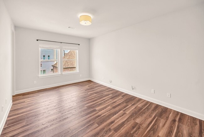 Building Photo - 9644 Knight Rd