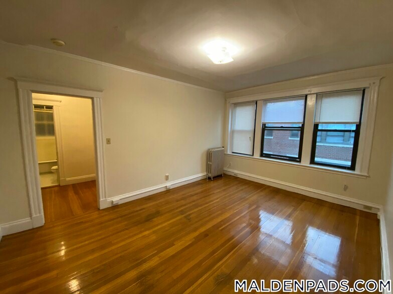 Building Photo - 17-19 Washington St.