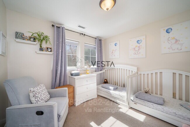 Building Photo - 3 Penley Ave