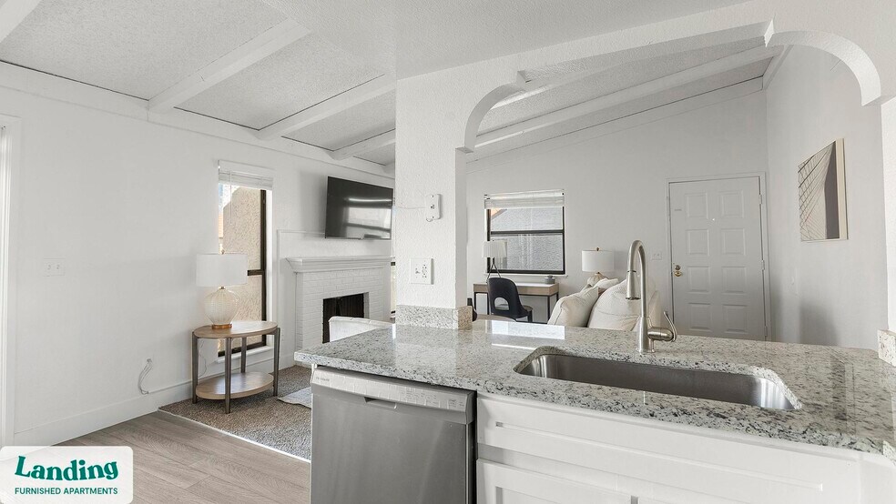 Building Photo - 5272 Tamarus St