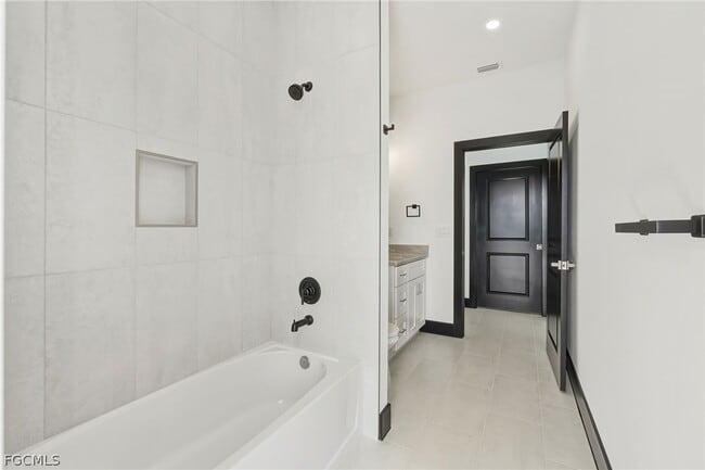 Building Photo - 3015 3rd St SW