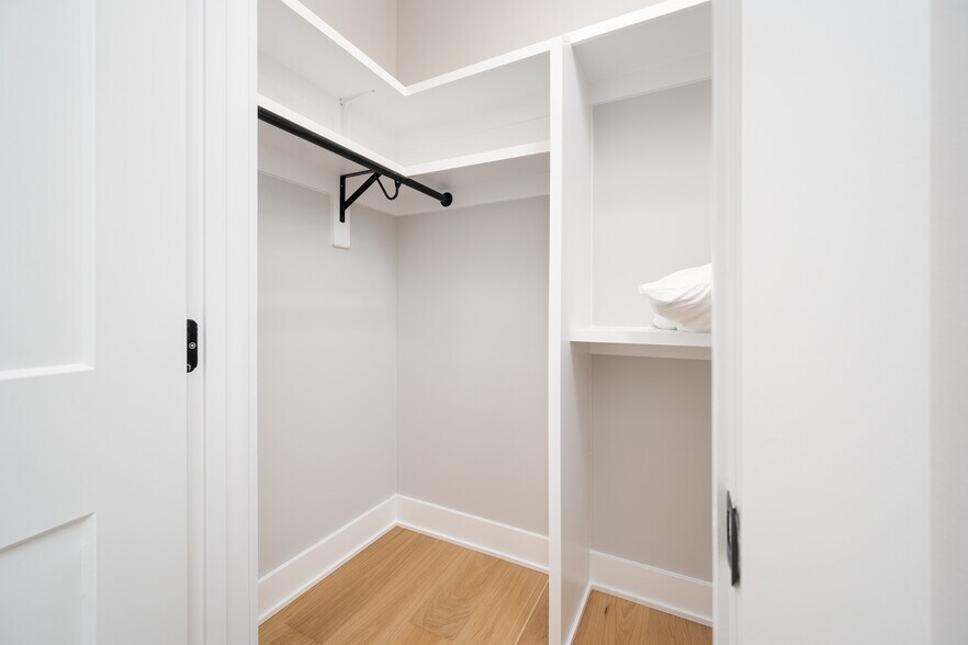 Building Photo - 217 Bentley Grove Way