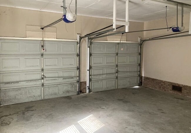 Building Photo - 324 Microwave Tower Rd