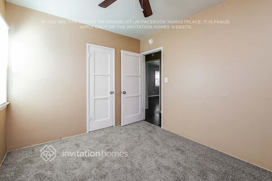 Building Photo - 1530 W 154th Pl