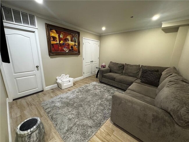 Building Photo - 1764 E 19th St