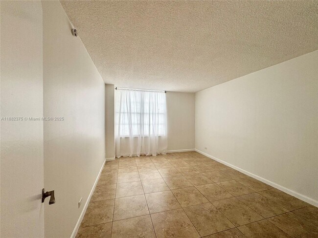 Building Photo - 230 174th St