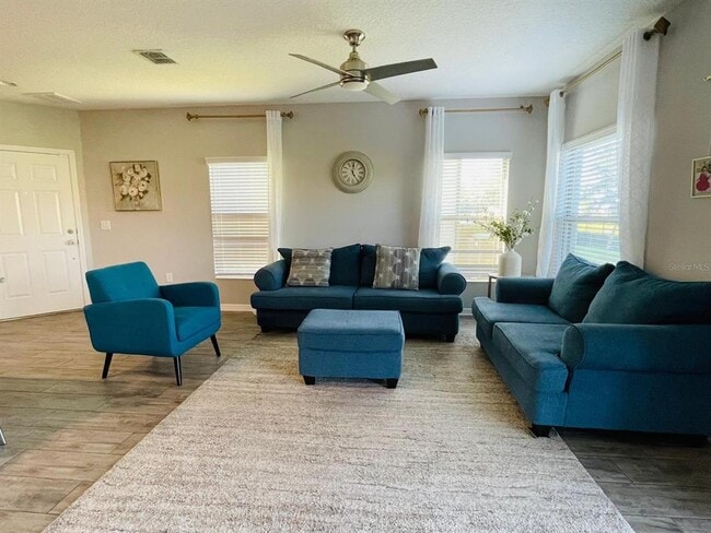 Building Photo - 1301 Flowing Tide Dr