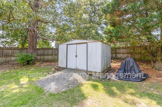 Building Photo - 133 Haywood Dr